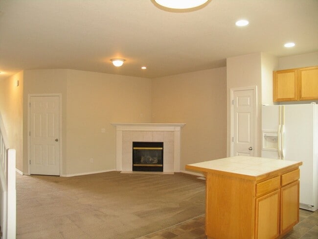 Building Photo - Great home in Aloha