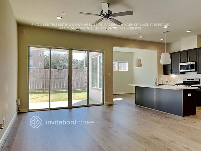 Foto del edificio - 10450 Executive Lake Dr