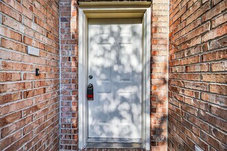 Building Photo - 7410 Cypress Bluff Dr