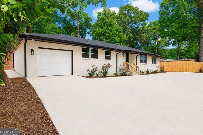 Foto del edificio - 3154 N Druid Hills Rd