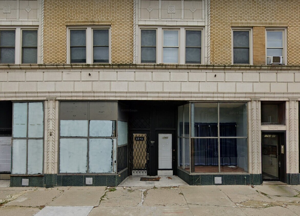 Primary Photo - 1745 W 91st St