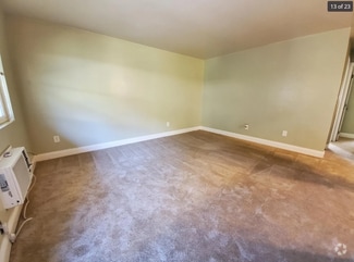 Building Photo - 12805 Mapleview St