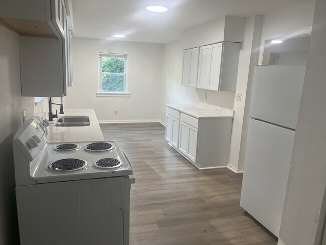 Foto del edificio - 2319 N Parker Ave