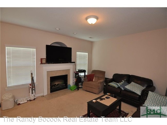 Building Photo - 3 br, 2.5 bath House - 30 Willow Oak