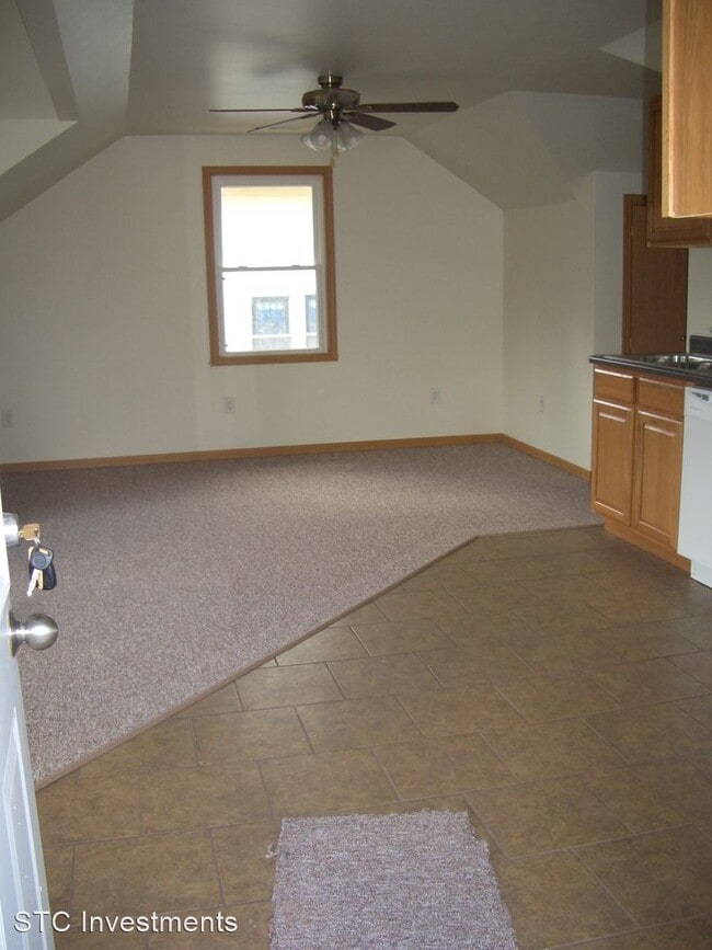 Building Photo - 1 br, 1 bath House - 325 S. Lafayette #2