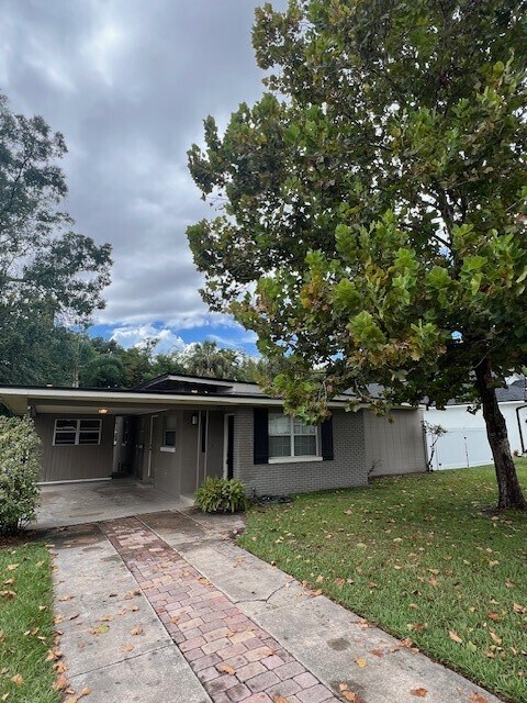 Foto principal - 2810 S French Ave