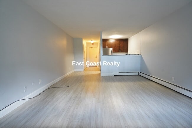 Foto del edificio - 16 Whites Ave