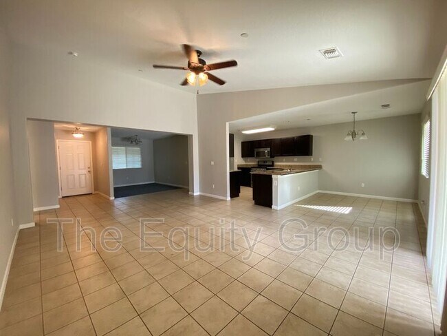 Foto del edificio - 2541 W Porter Ave
