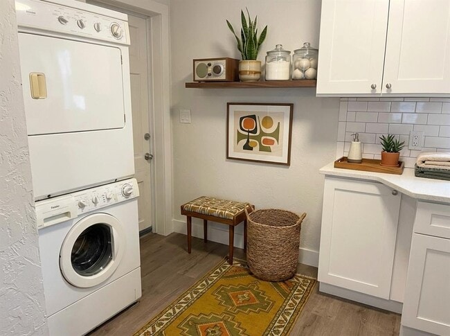 Foto del edificio - 3734 Burlington Ave N