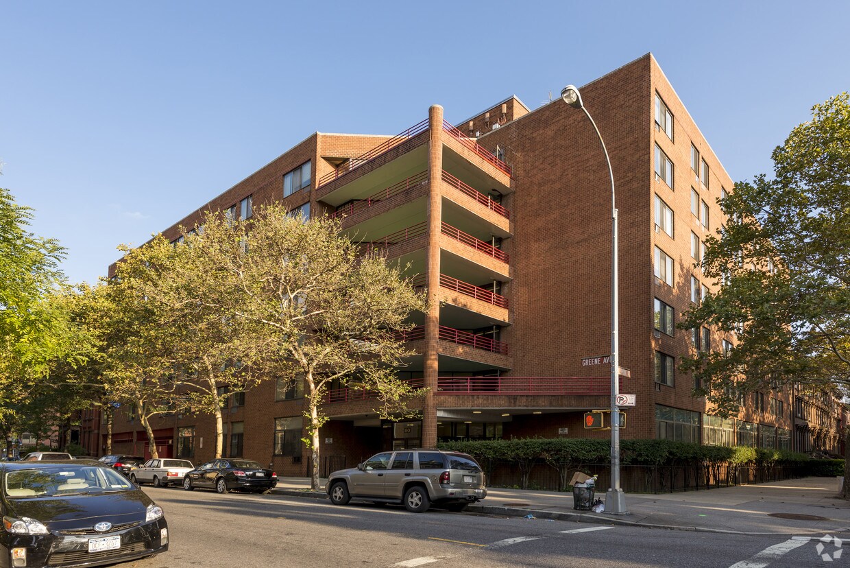 Foto principal - Greene Clermont Houses