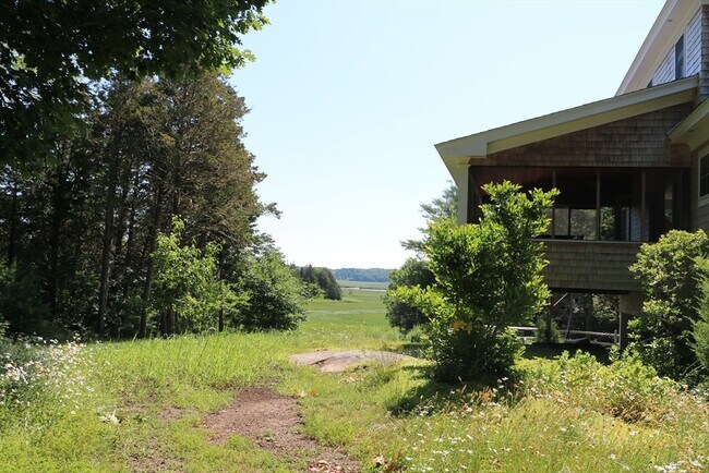 Foto del edificio - 21 Lufkin Point Rd