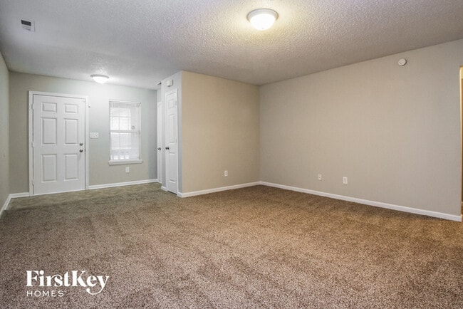 Foto del edificio - 5562 Sweet River Dr