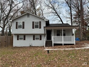 Building Photo - 141 Hemlock Cir