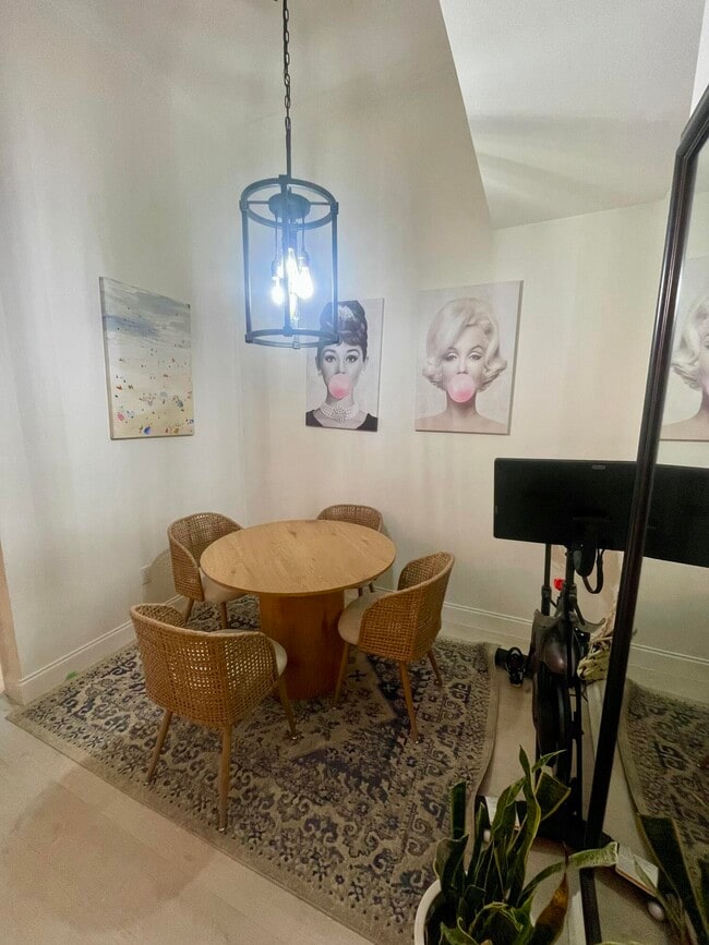 Building Photo - 600 S Dixie Hwy