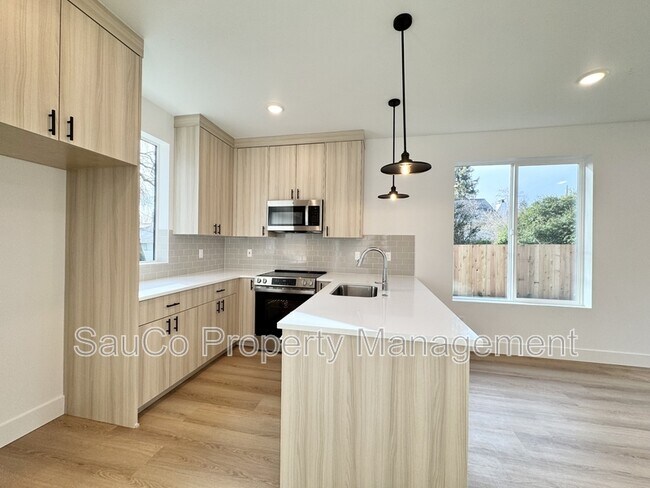 Foto del edificio - 4381 SE Tolman St