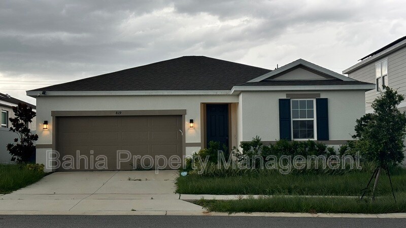 Foto principal - 819 Folklore Ln