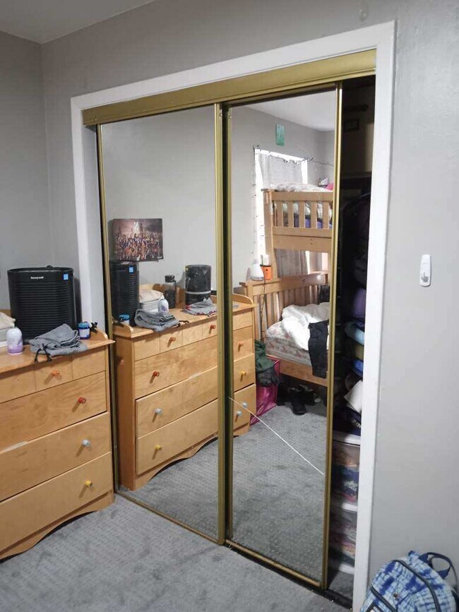Foto del edificio - 7311 N Oakley Ave