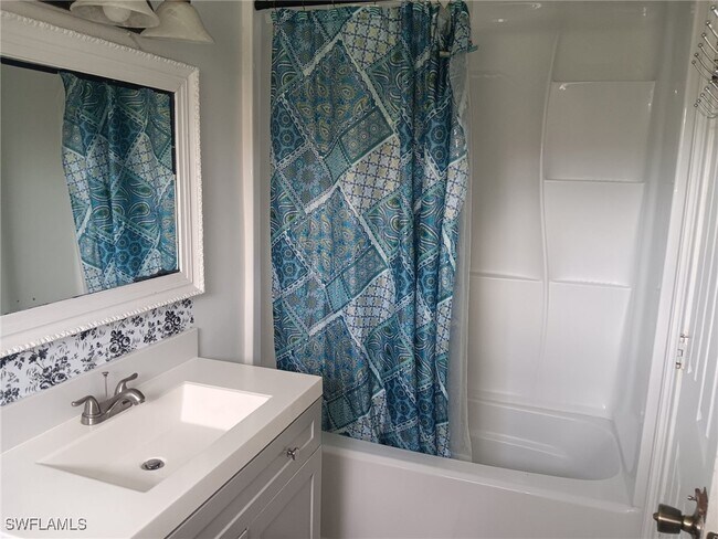 Foto del edificio - 10897 Goodwin St