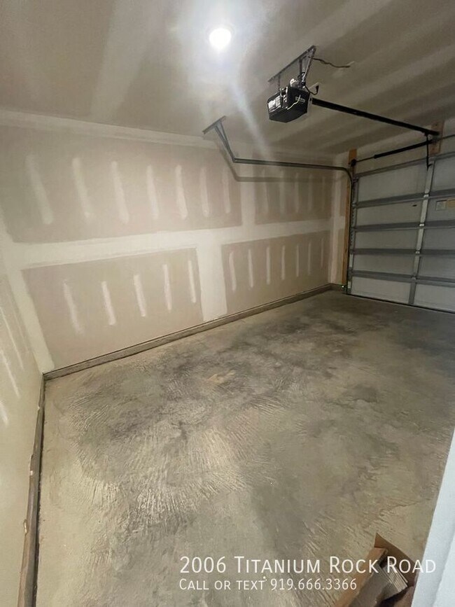 Foto del edificio - Charming 3-bedroom townhouse in Durham!
