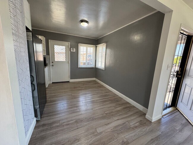 Foto del edificio - Spacious 3 Bedroom House in San Leandro + ...