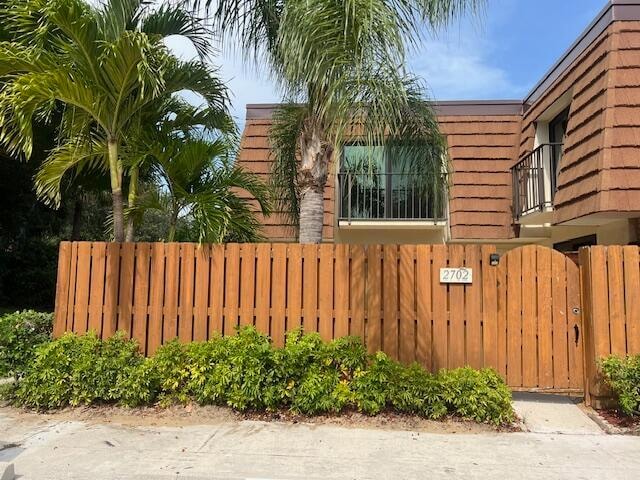 Building Photo - 2702 27th Ct