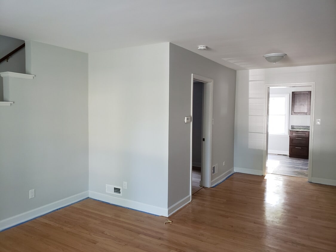 8121 Meadow Ln, Munster, IN 46321 House Rental in Munster, IN