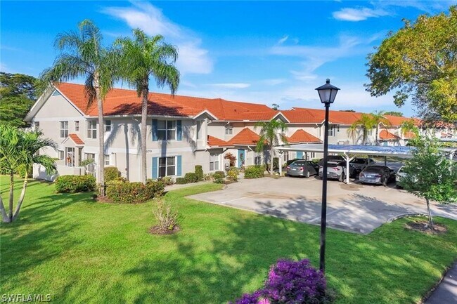 Foto del edificio - 5070 Cedar Springs Dr