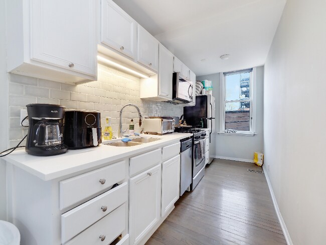 Foto del edificio - 2652 N Halsted St