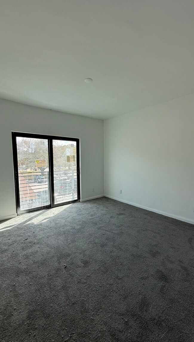 Foto del edificio - 2511 Pierce St