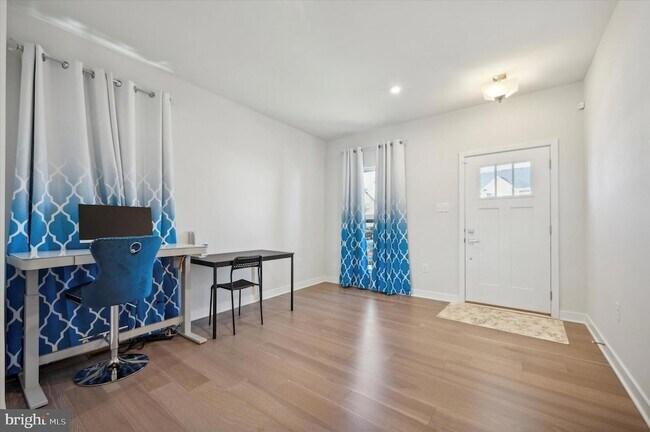 Foto del edificio - 8036 Milltown Cir