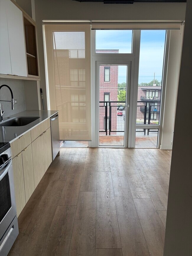 Foto del edificio - 2725 N Thatcher Ave
