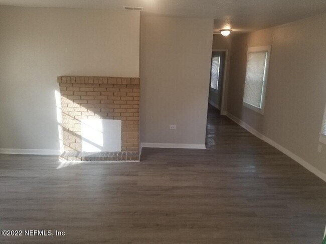 Foto del edificio - 1627 W 22nd St