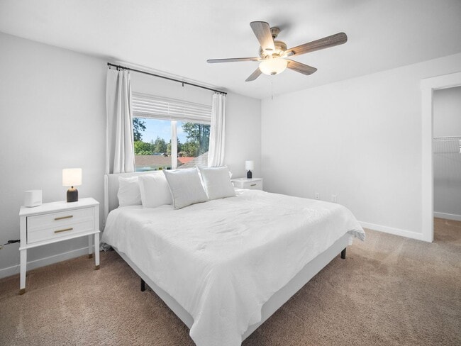 Building Photo - 3-Bedroom Home with Private Garage and Fen...