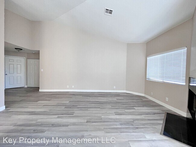 Building Photo - 5052 S Rainbow Blvd