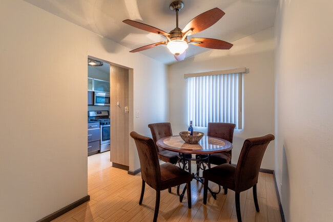 Dining room - 1466 S Canfield Ave