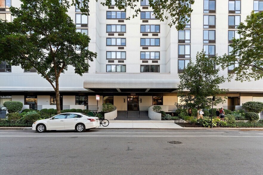 Photo - 1221 N Dearborn Parkway Unit 1601N