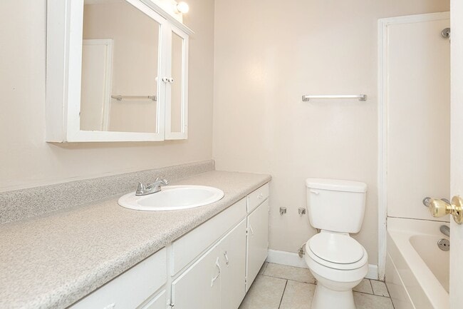 Building Photo - 3 Bedroom home in Gautier