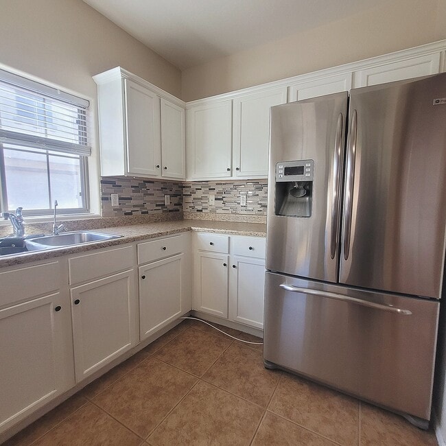 Building Photo - 17760 W Woodrow Ln