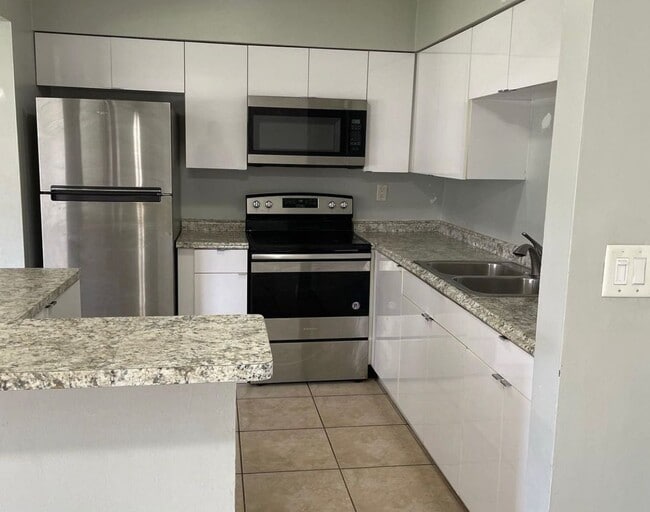 Foto del edificio - 8261 NW 10th St