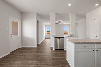 Building Photo - 7610 Thrips Ln