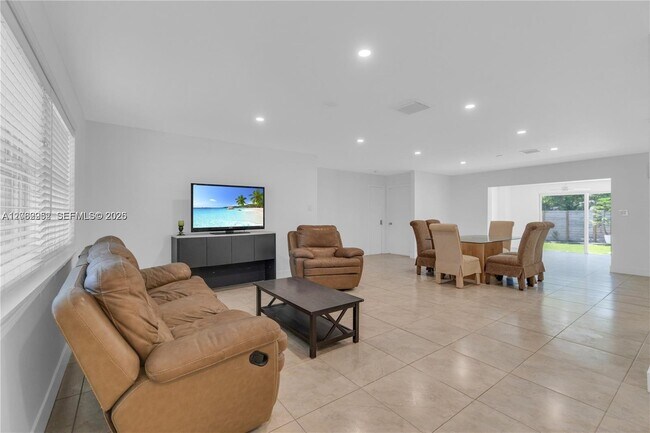 Foto del edificio - 806 NE 4th St