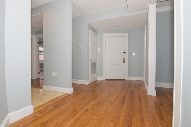 Building Photo - 38 Boulevard Terrace
