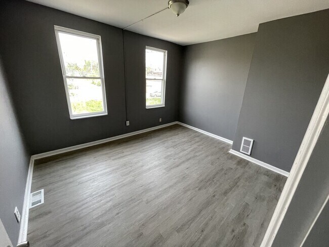 Foto del edificio - 1521 N Milton Ave