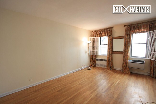 Building Photo - 435 E 85th St