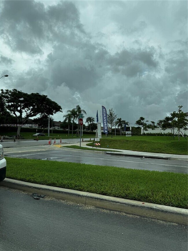 Foto del edificio - 2954 SE 23rd Ave