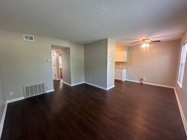 Building Photo - 4216 Billtown Rd