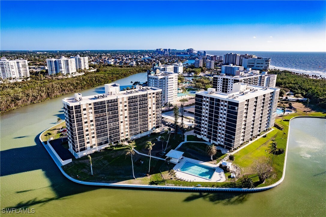 Foto principal - 17 Bluebill Ave