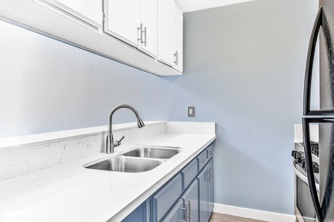 Foto del edificio - 533 E 11th St