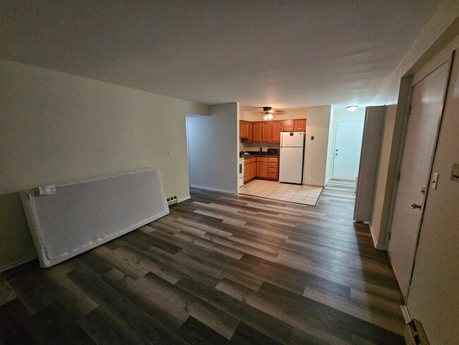 Foto del edificio - 737 Lippert Ln