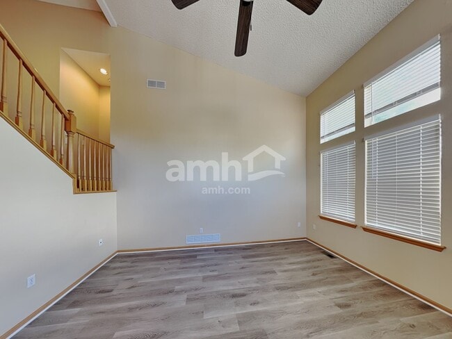 Foto del edificio - 11077 Needles Ct